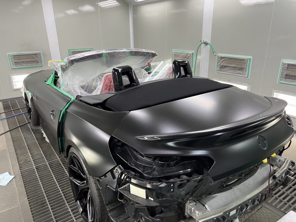 BMW Z4マットブラックフルラッピング施工事例のご紹介