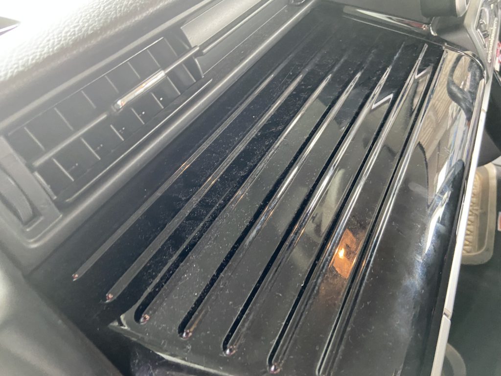 スズキ スペーシアカスタム ルームクリーニング施工事例のご紹介