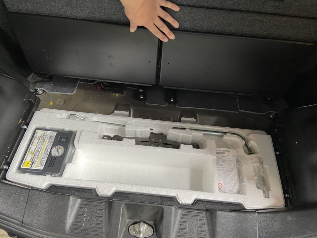 スズキ スペーシアカスタム ルームクリーニング施工事例のご紹介