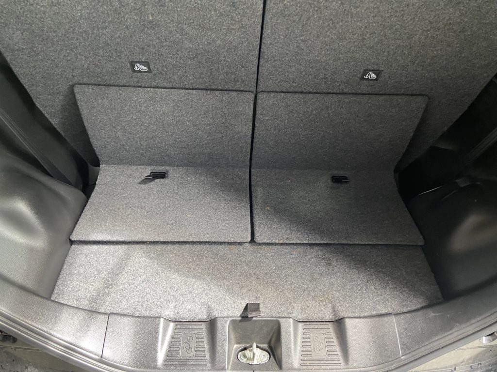 スズキ スペーシアカスタム ルームクリーニング施工事例のご紹介