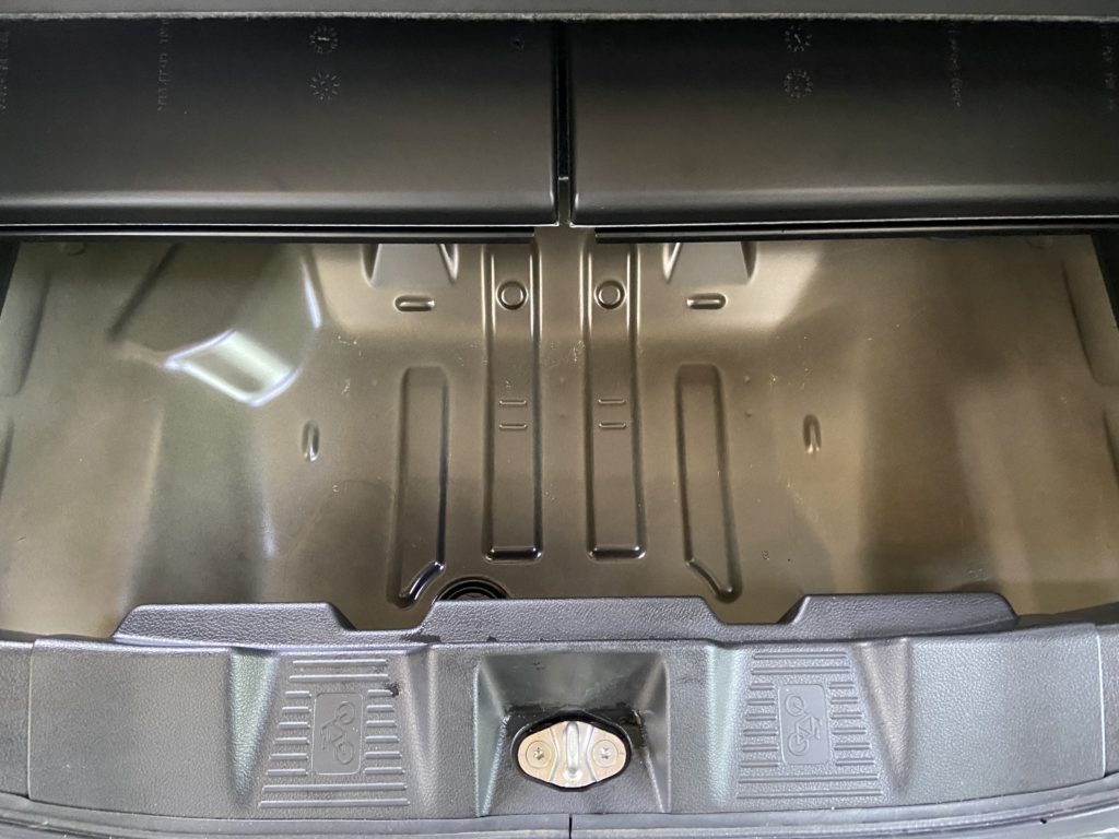 スズキ スペーシアカスタム ルームクリーニング施工事例のご紹介