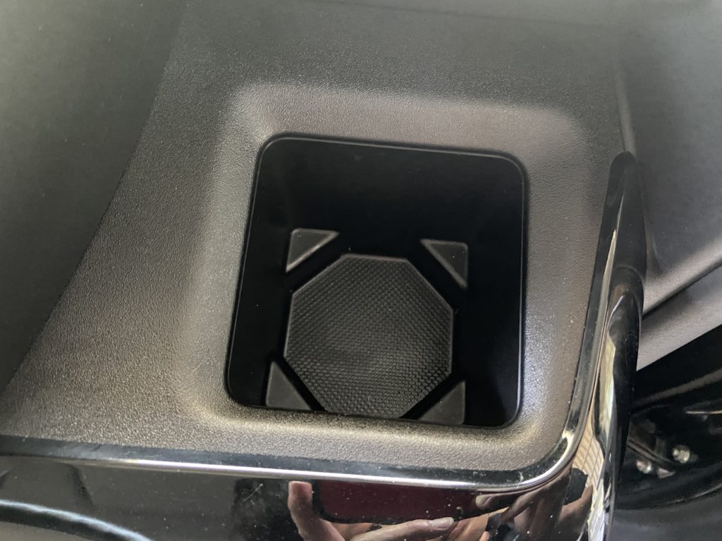 スズキ スペーシアカスタム ルームクリーニング施工事例のご紹介