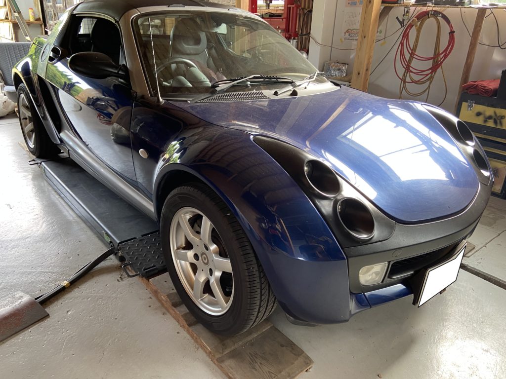 スマート　ロードスター　天井張替え作業のご紹介　