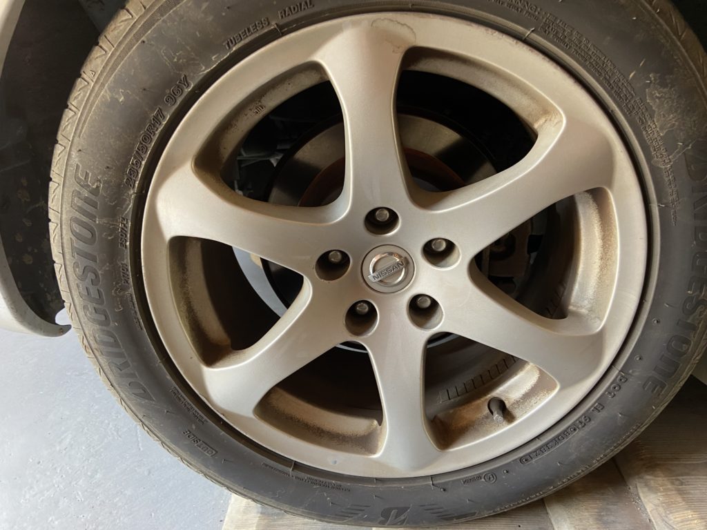 日産 スカイライン ホイールリペア施工事例のご紹介