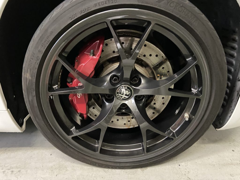 アルファロメオ　ジュリア　ホイールリペア施工事例のご紹介