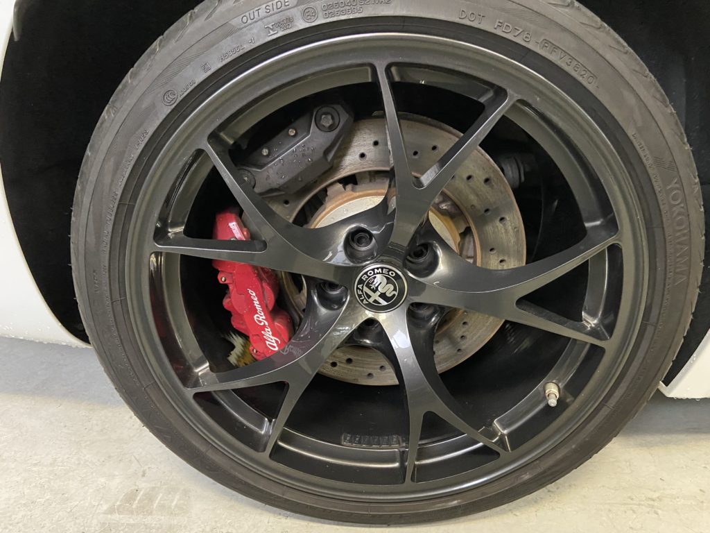 アルファロメオ　ジュリア　ホイールリペア施工事例のご紹介