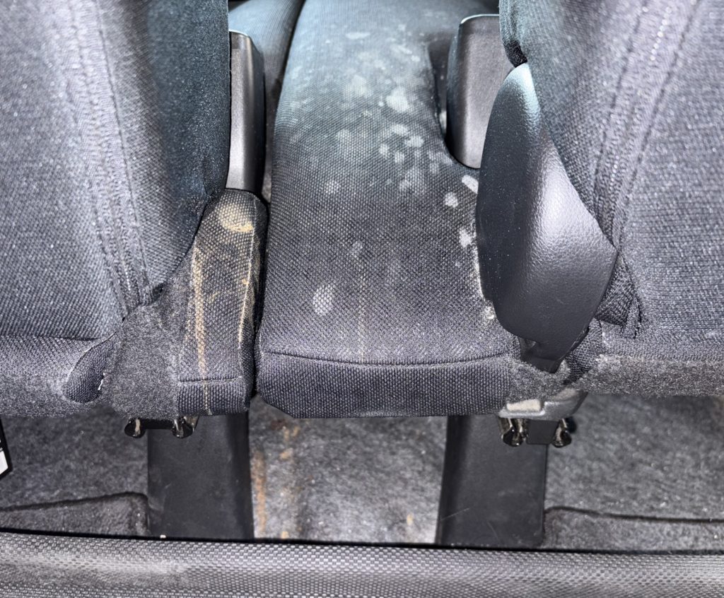 ホンダ　N-BOXカスタム　ルームクリーニング施工事例のご紹介