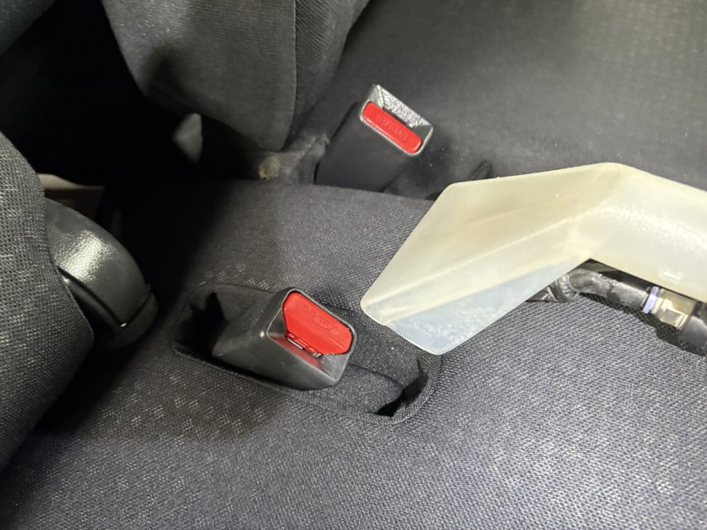 ホンダ　N-BOXカスタム　ルームクリーニング施工事例のご紹介