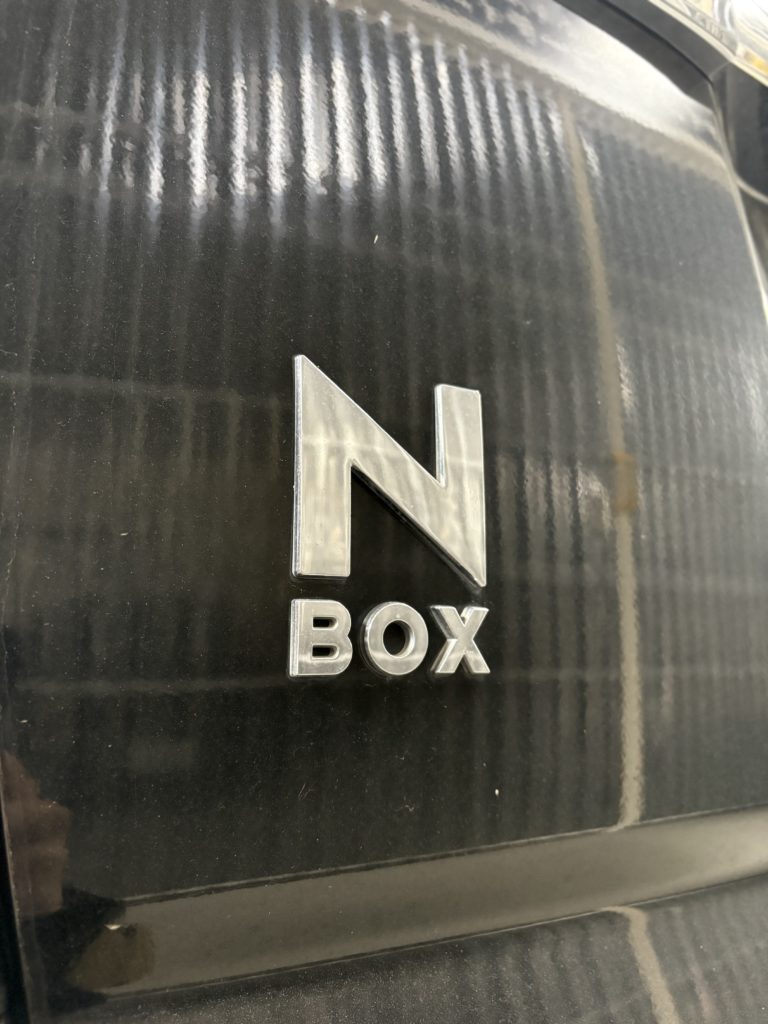 ホンダ　N-BOXカスタム　ルームクリーニング施工事例のご紹介