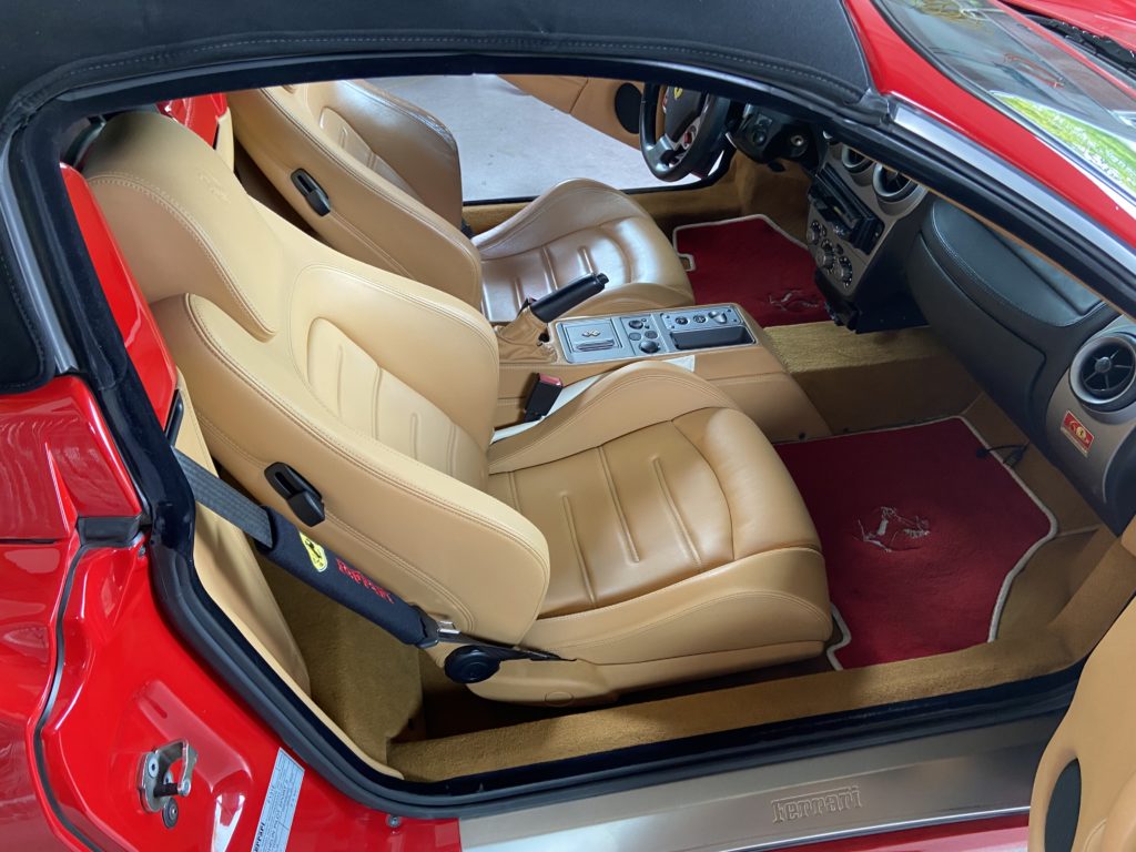 フェラーリ　F430スパイダー　レザーシートリペア施工事例のご紹介