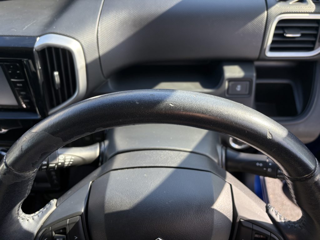 スズキ　ソリオ　ステアリングリペア施工事例のご紹介