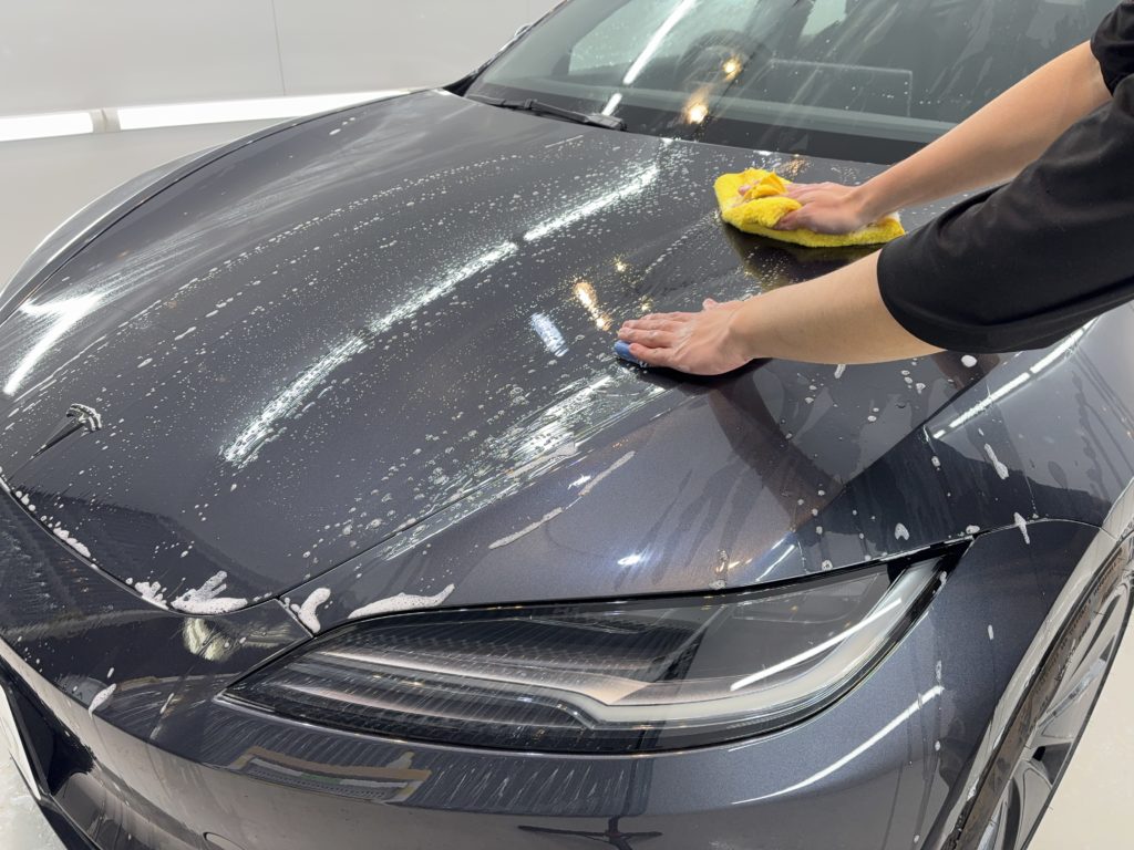 テスラ モデル3 FEYNLABコーティング CERAMIC by Paul Dalton コーティング施工事例のご紹介。