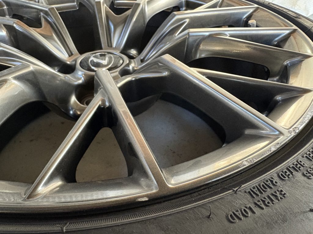 レクサス　ホイールリペア施工事例のご紹介