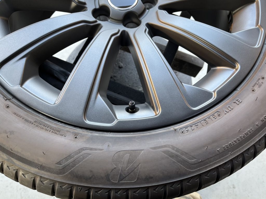 レンジローバー ホイールリペア施工事例のご紹介