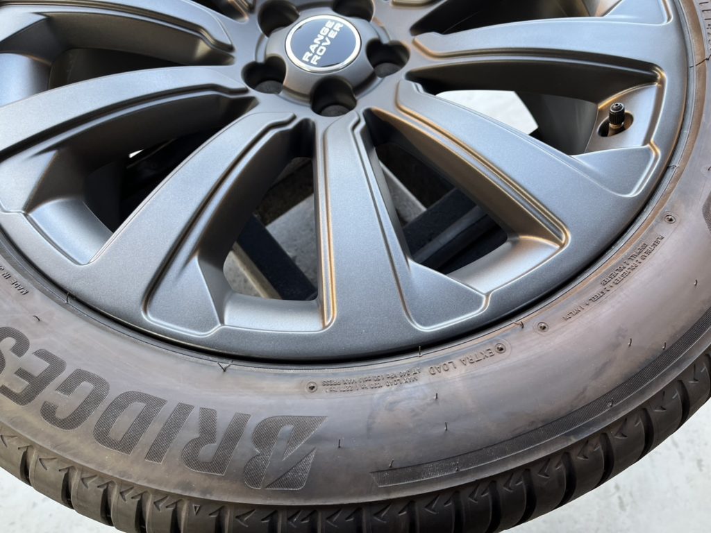 レンジローバー ホイールリペア施工事例のご紹介