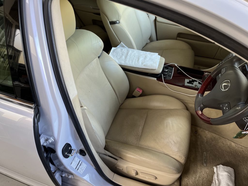 レクサス　GS350　レザーシートリペア施工事例のご紹介