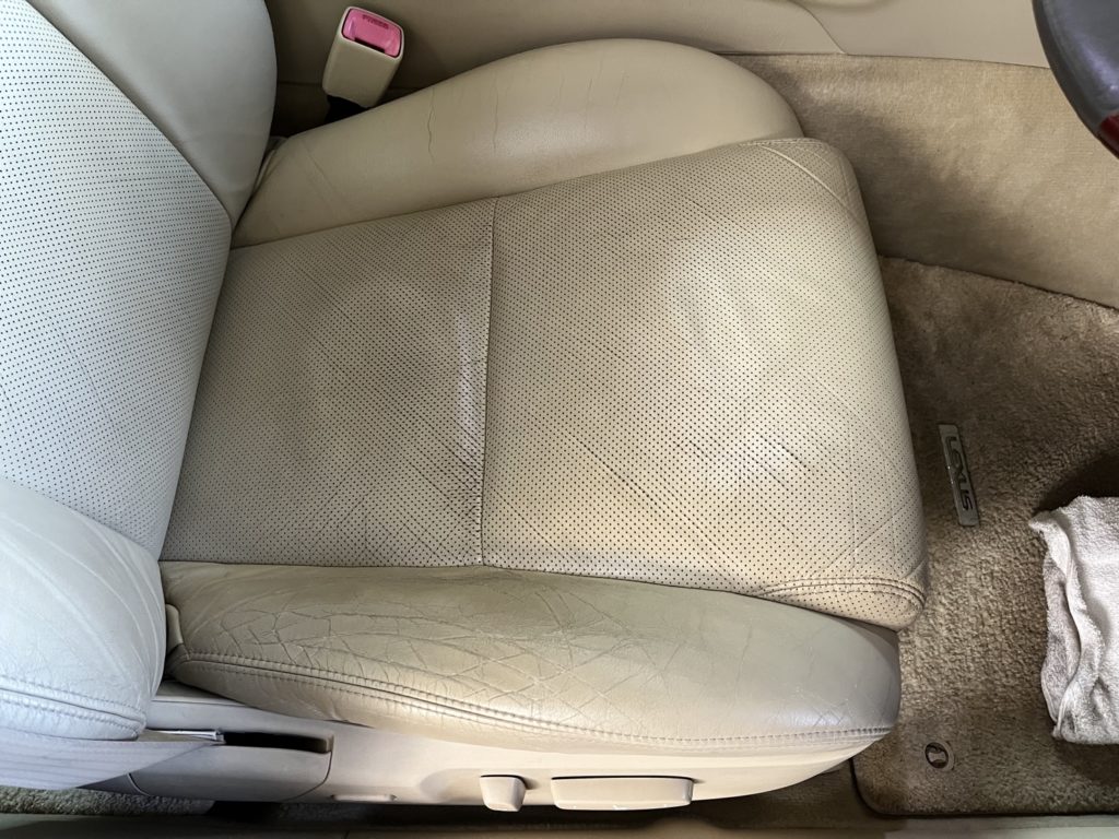 レクサス　GS350　レザーシートリペア施工事例のご紹介