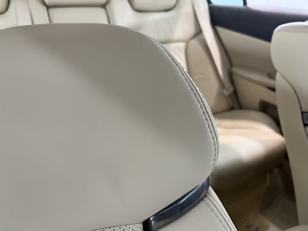 レクサス　GS350　レザーシートリペア施工事例のご紹介