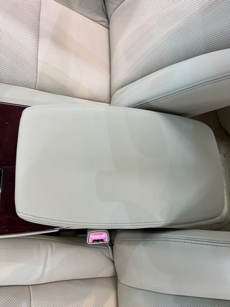 レクサス　GS350　レザーシートリペア施工事例のご紹介